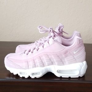 NEW Womens Nike Air Max 95 Pink